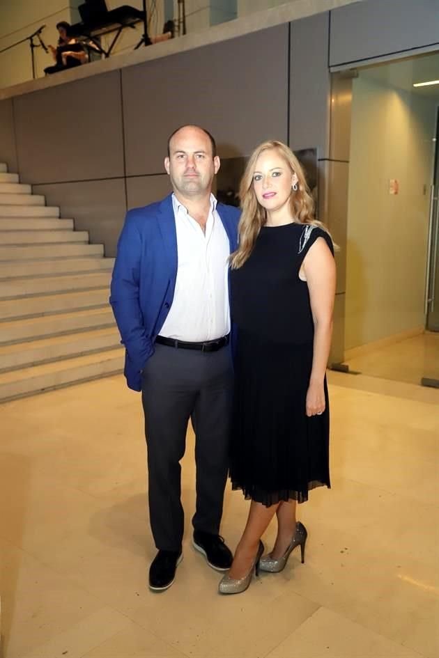 Emmanuel González y Mayela Sauceda