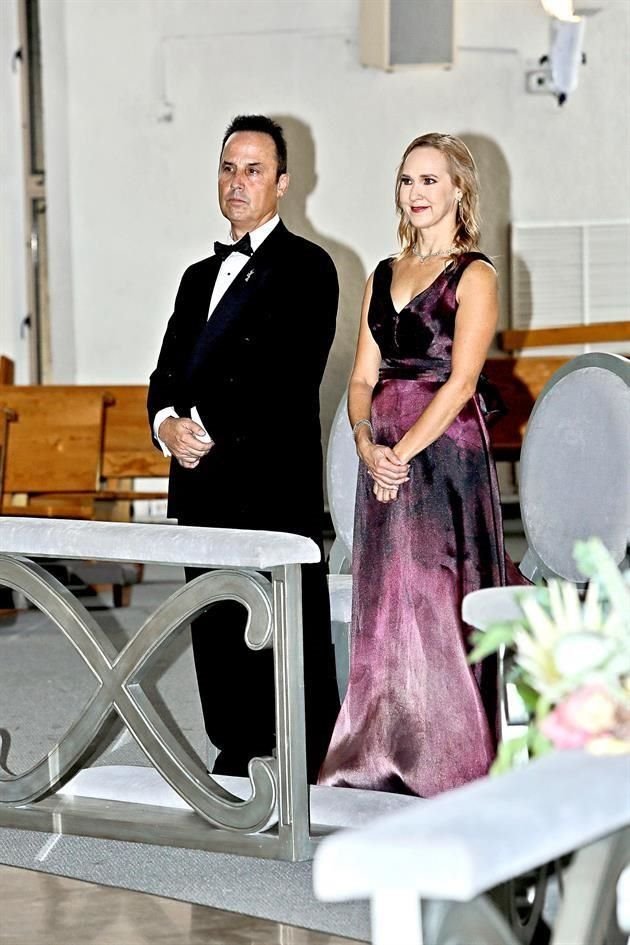 Claudio Eduardo Galán Riddle y Katya María Medina de Galán