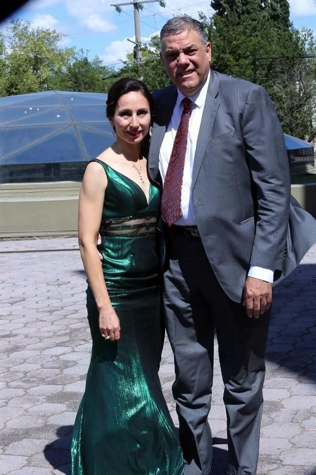 Adriana de Villarreal y Leopondo Villarreal
