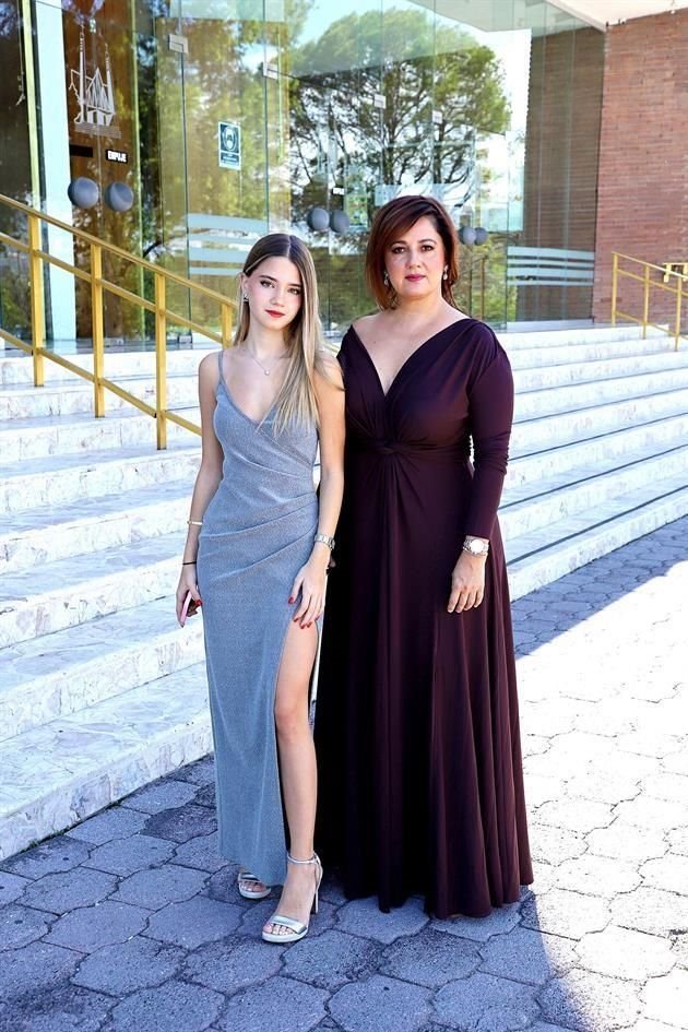 Alejandra Álvarez y Alejandra Regules de Álvarez