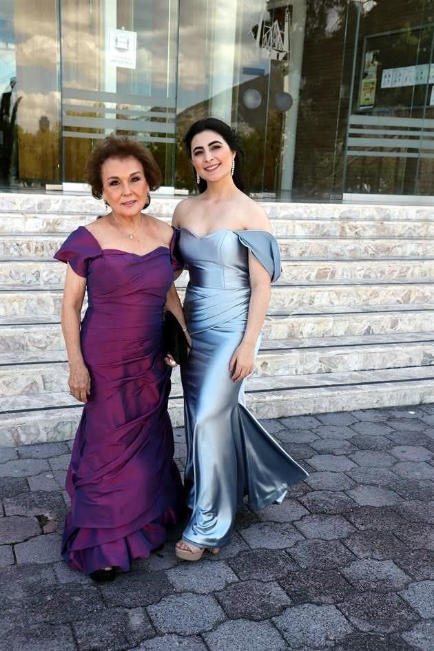 Silvia Ávila de Palacios y Valeria Hernández Palacios