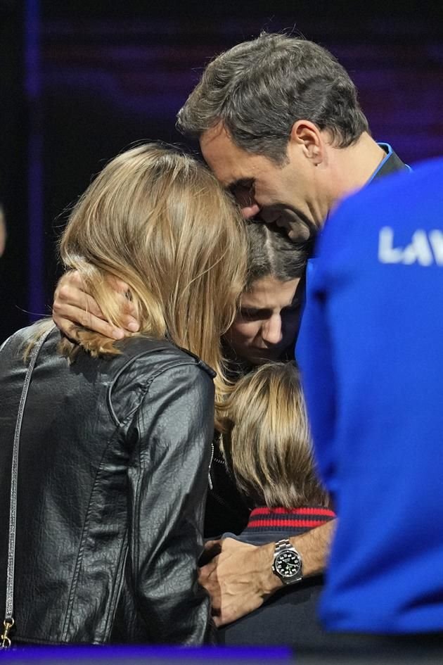 Federer y su familia en la despedida.