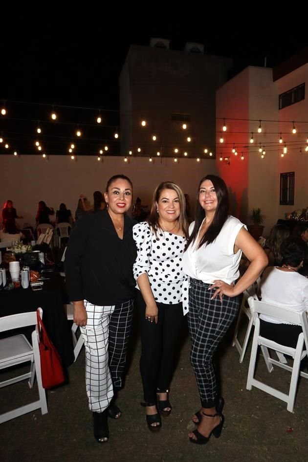 Karla Ortiz, Diana de Charles y Claudia Guerra