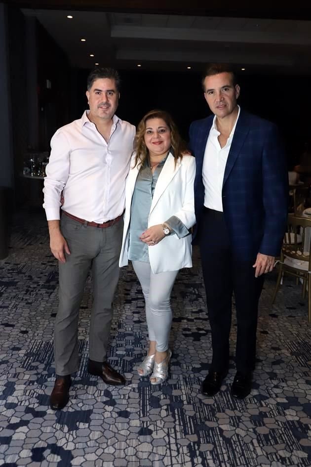 Saúl Sifuentes, Liliana Elizalde de Sifuentes y Juan Bringas