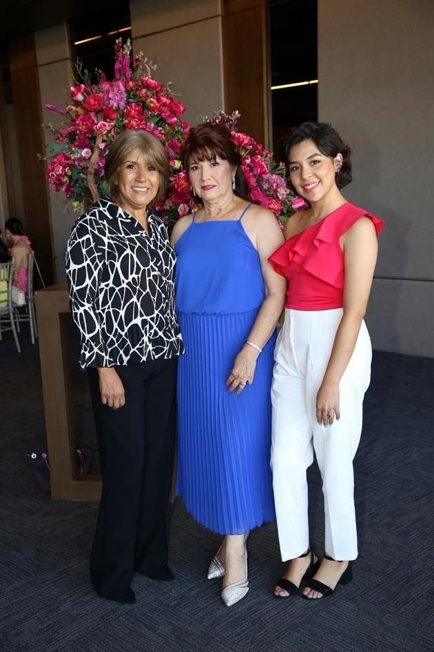 Laura Tamayo, Soledad Tamayo de Lozano y Andrea Tamayo