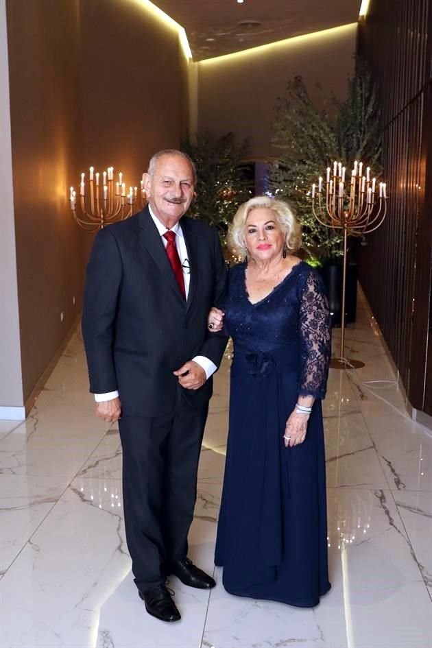 Erasmo Garza y Mireya de Garza