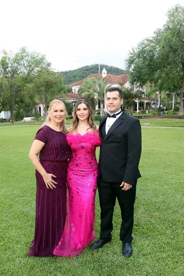 Chelo Garza, Karen Giselle Rodríguez y Raúl Jorge ALberto Rodríguez