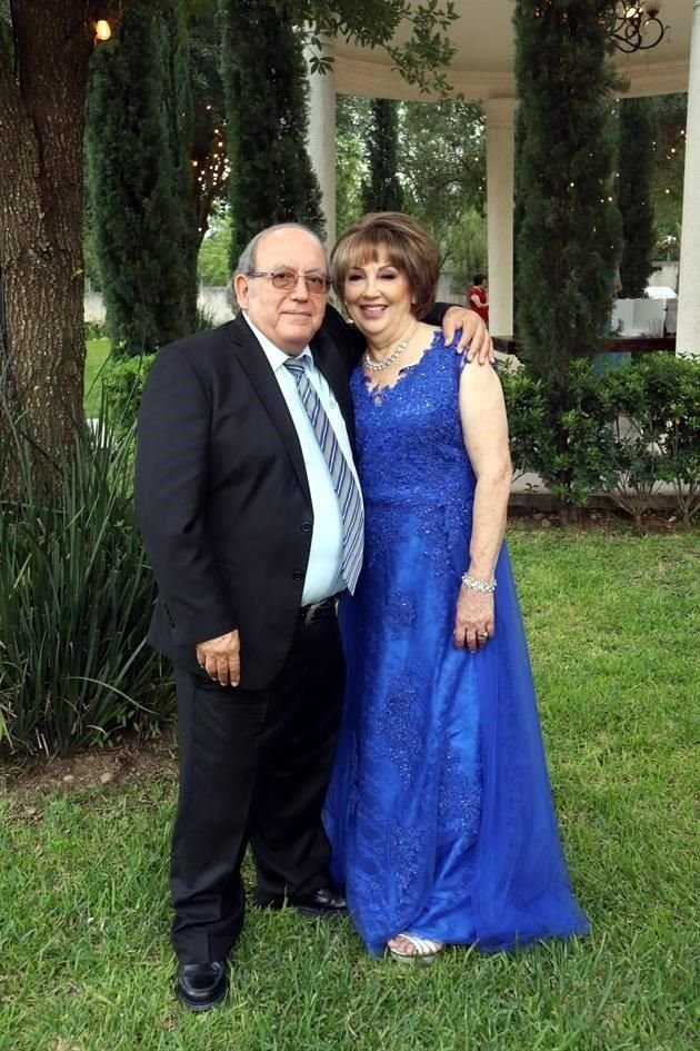 Inés Arturo González y María de Jesús Cantú de González
