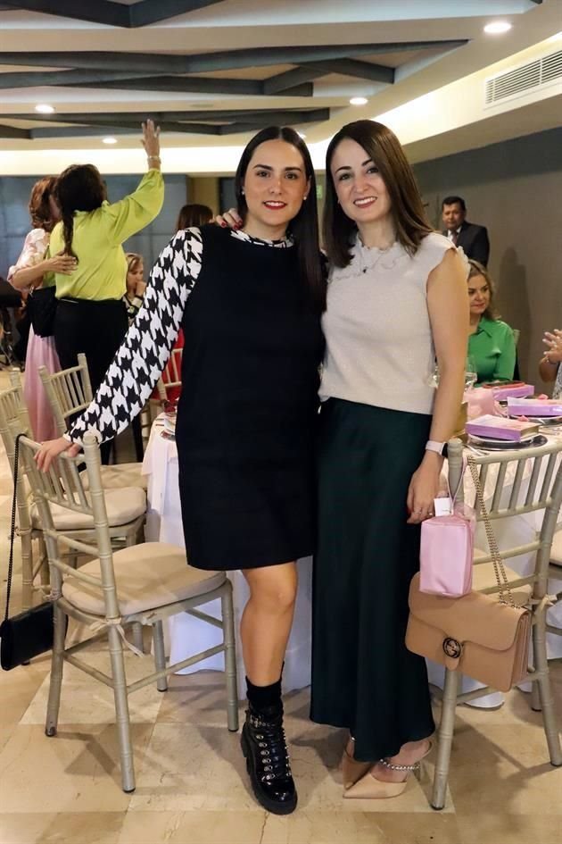 Caro Leal y Sarahí Leal