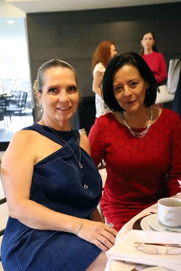 Gabriela de la Garza y Gabriela Girón