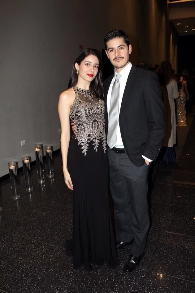 Claudia Reyes y Adrián González