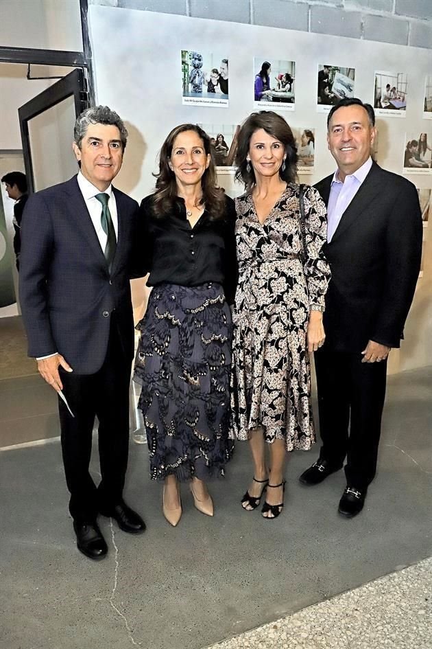 Arturo Gutiérrez, Rosalba Papacostas de Gutiérrez, Susana Ortiz de Garza y Juan Garza Herrera