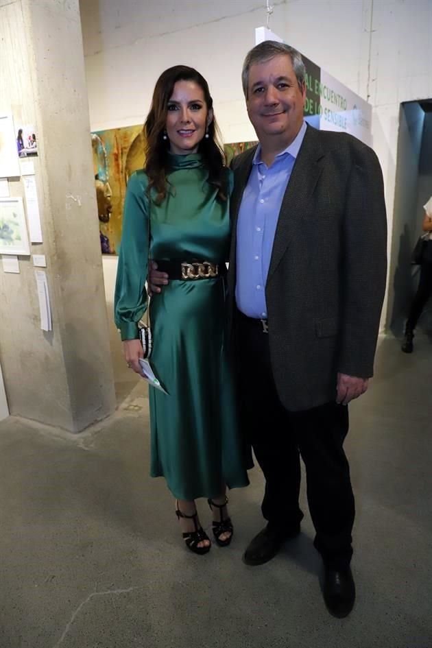 Mónica Martínez de De la Garza y Pedro de la Garza