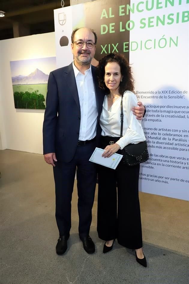 Carlos Montaño y Luly Ravizé de Montaño