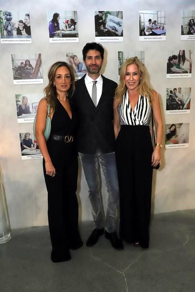 Laura Cantú de Babb, Benny Ibarra y Melissa Garza de González