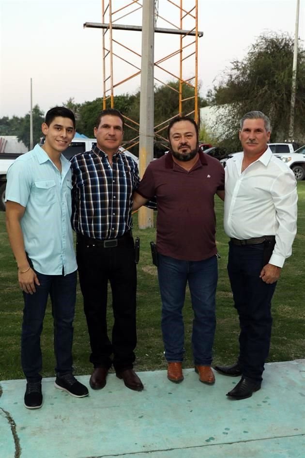 Hugo Garza Flores, Hugo Garza Cárdenas, Juan Benito Gómez y Arturo Garza