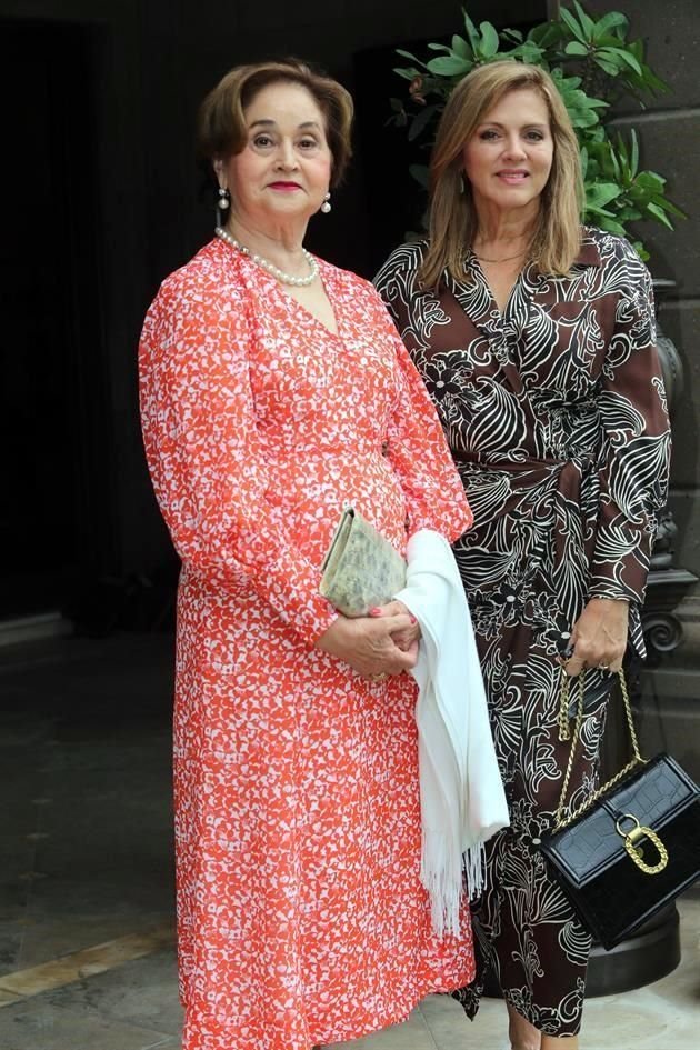 Rosalía Galán y Maquela Martínez de Leal