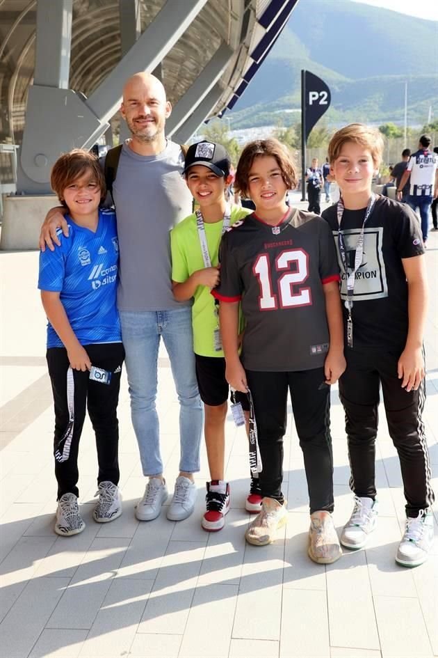 Álvaro Zambrano Jr, Álvaro Zambrano, Archi Rullán, Emiliano Elizondo y Michel Zablah