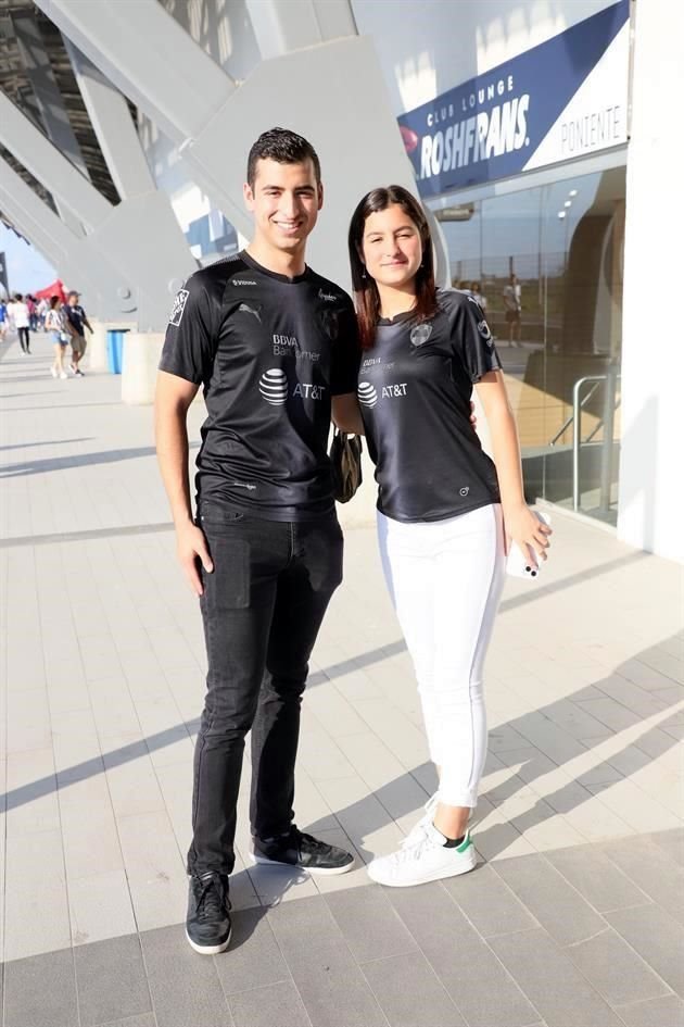 Missael Assad y Romina Assad