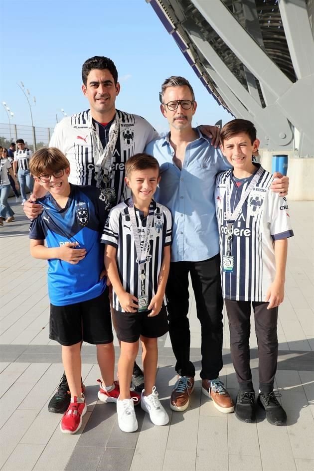 José Álvarez Tostado, Jorge Escaméz, José Álvarez Tostado Jr, Diego Álvarez Tostado, Jorge Escaméz Jr.