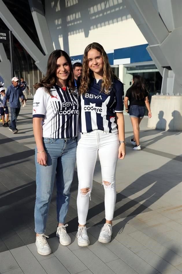 Regina Elizondo y Mónica Elizondo