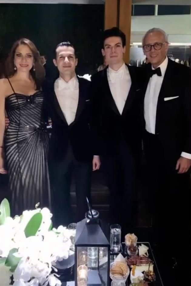 Emely Assad de Califa y<br>Raúl Califa con la pareja