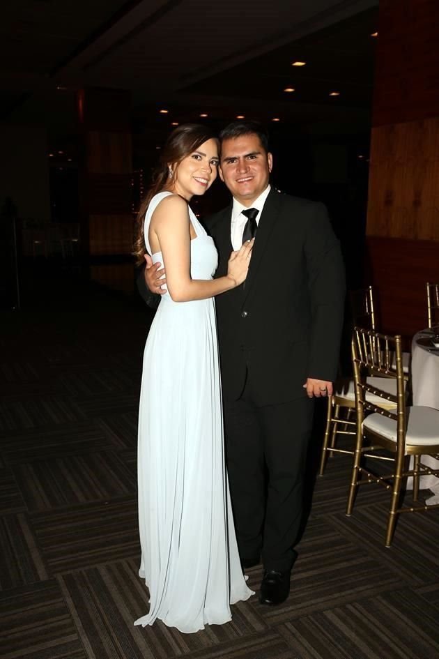 Rocío Flores y Carlos Canales