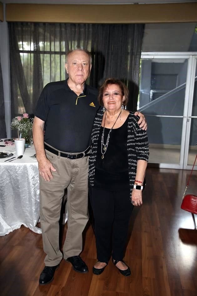 Fernando Sánchez y Patricia Cavazos
