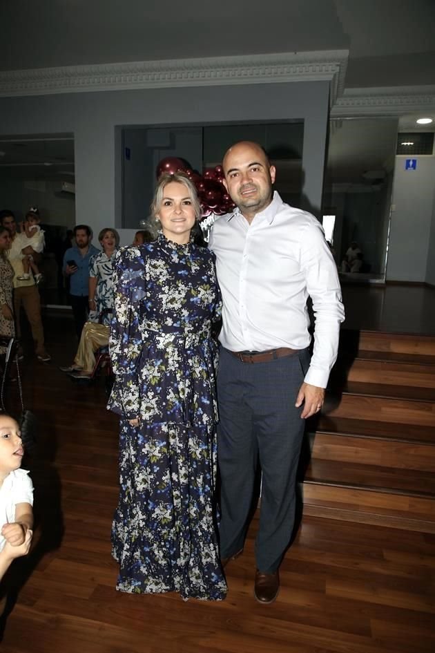 Bárbara Cervantes y Francisco González