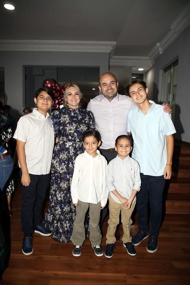 Marcelo González Cervantes, Bárbara Cervantes, Francisco González, Diego González Cervantes, Francisco González Cervantes y Rodrigo González Cervantes