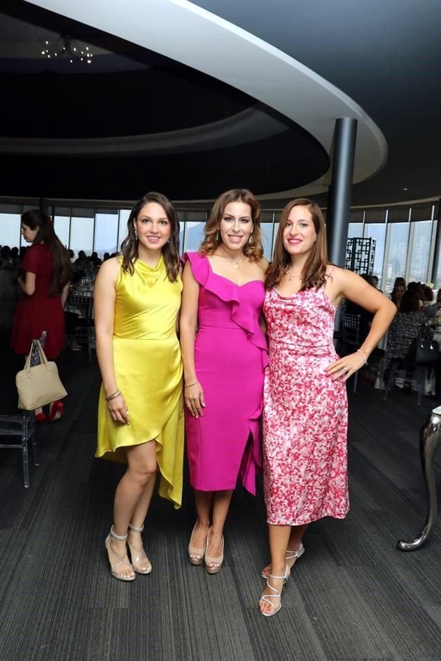 Gaby Ávila, Sandra Villarreal y Stephanie Villarreal