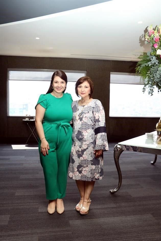 Ana Karen de Chapa y Luz María Yamallel