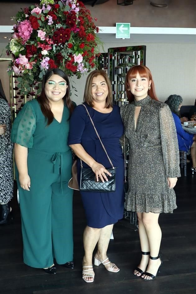 Cecilia Arellano, Mary Medina y Alondra Garza