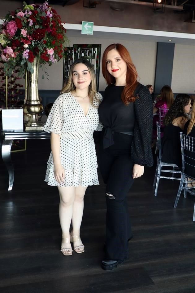 Alondra Garza y Dayana Garza