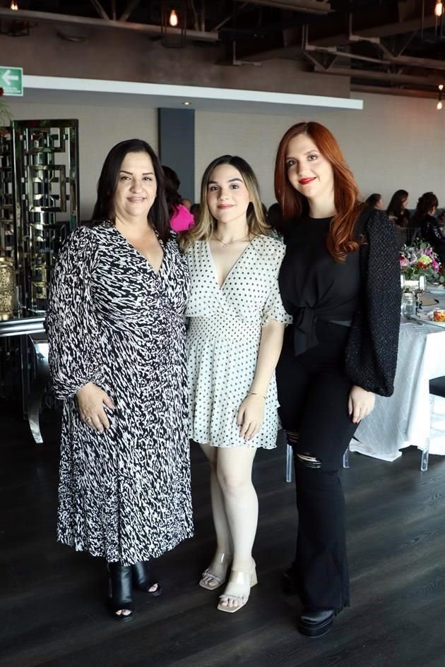 Verónica Treviño, Alondra Garza y Dayana Garza