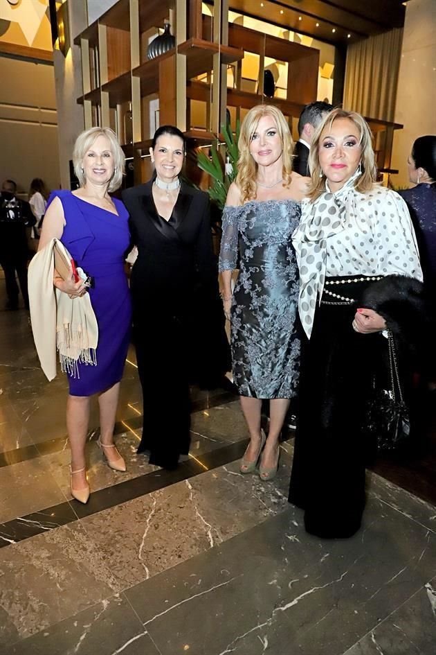 Janet de Wapinski, Janet Schwarz de Wapinski, Catalina Ibarra de Martínez y Eline García de Lozano