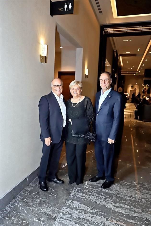 Mario Páez, Nidia Páez y Jorge García Segovia