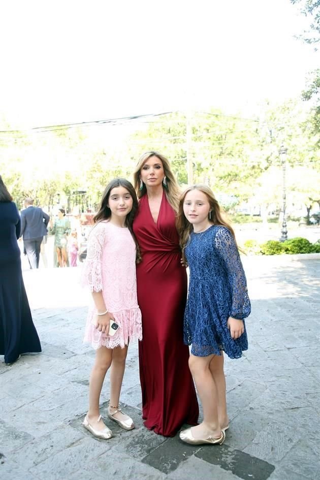Sofía Treisman, Cata Bredeé y Eva Treisman