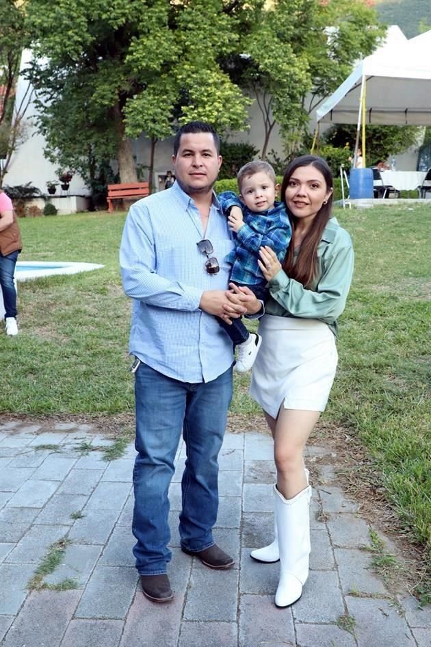 Pedro Guerrero, Pedro Emilio Guerrero y Yadira Reyes