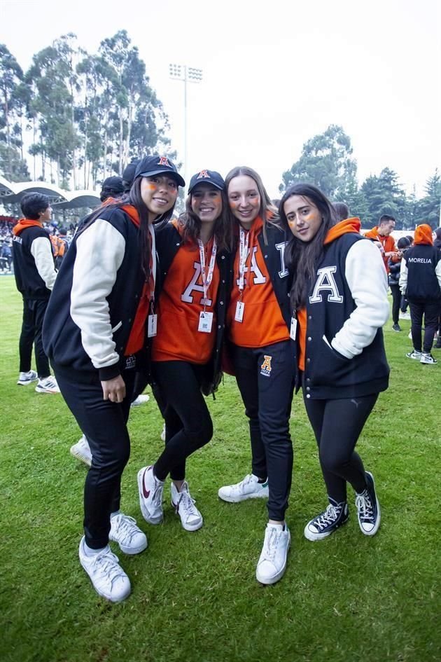 Camila Arias, Ana Sofia Beltran, Constanza Ochoa y Sophia Bejar (Anáhuac Morelia)