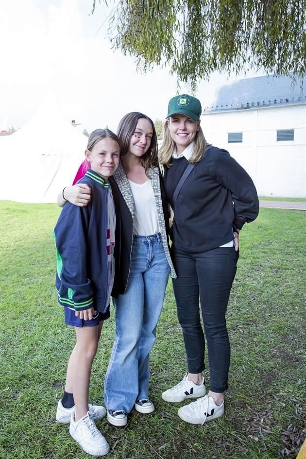 Hanna Cornisch, Natalia Romero y Ana Cornisch (México)