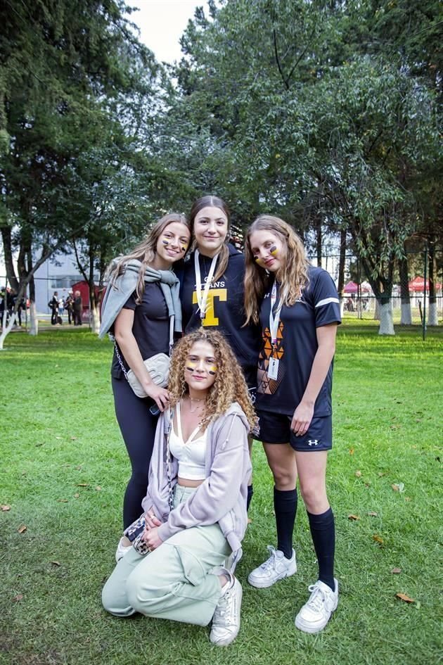 Alía Perabeles, Vicky Abramo, Monica Pino y Daniela García (México