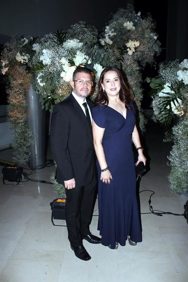 Noé García y Yecy Robles