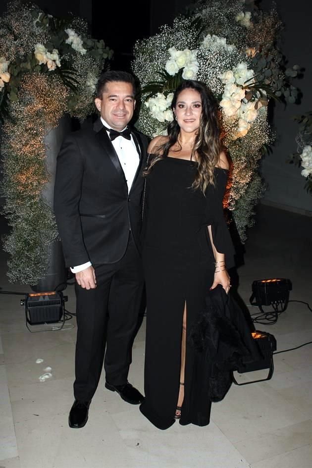 Gerardo Cavazos y Cinthia Guerra