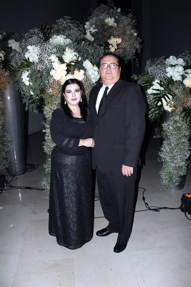 Patricia de Peña y Jorge Alberto Peña Valle