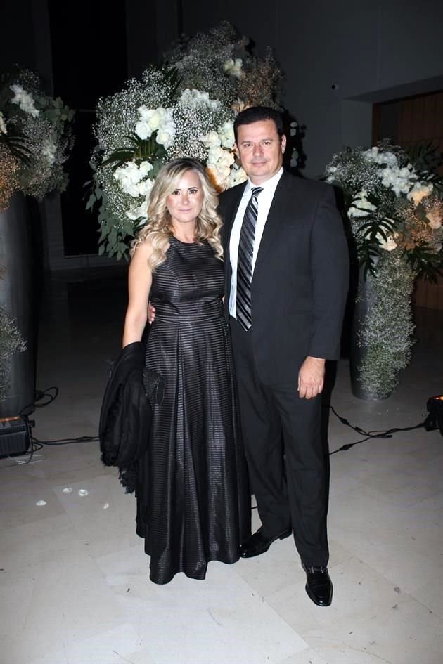Mónica de Rodríguez y Bernardo Rodríguez