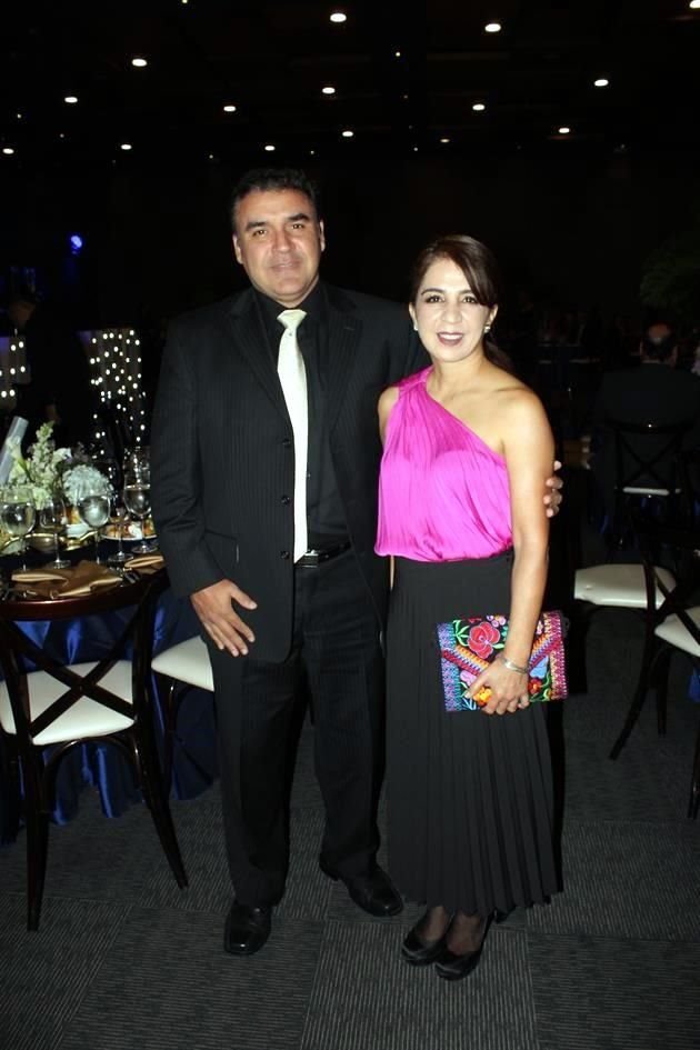 David Herrera y Nelly Cantú