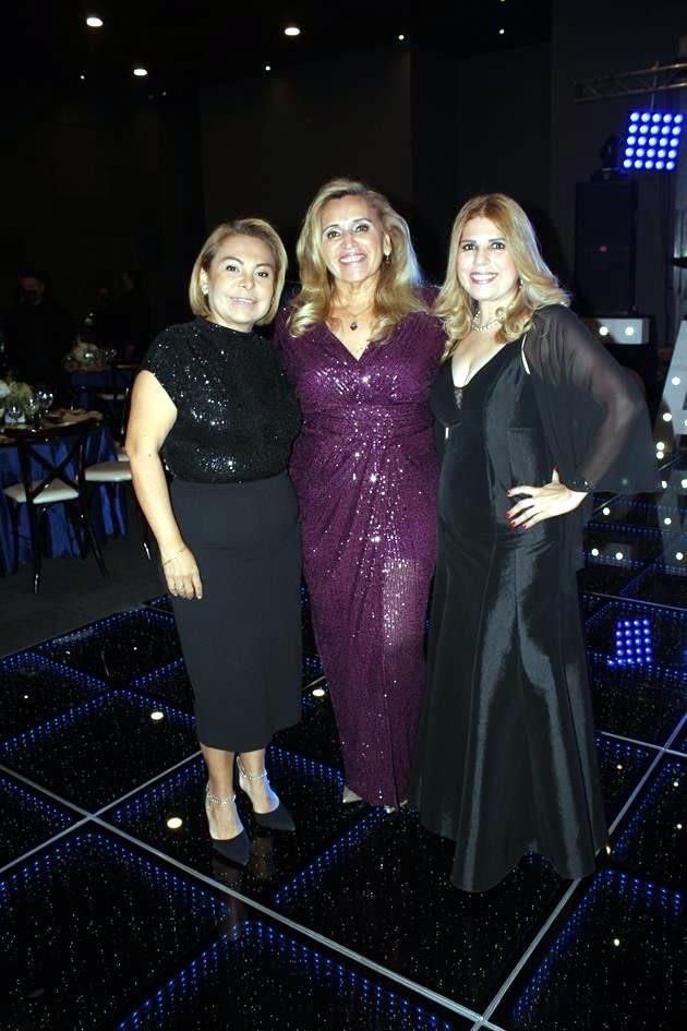 Rosy Hernández, Lorena Villarreal y Lupita Puente