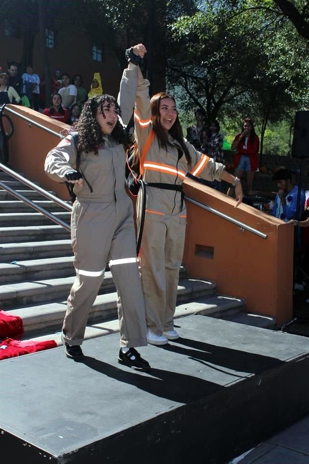 Eliza Martínez y Melanie Mendoza