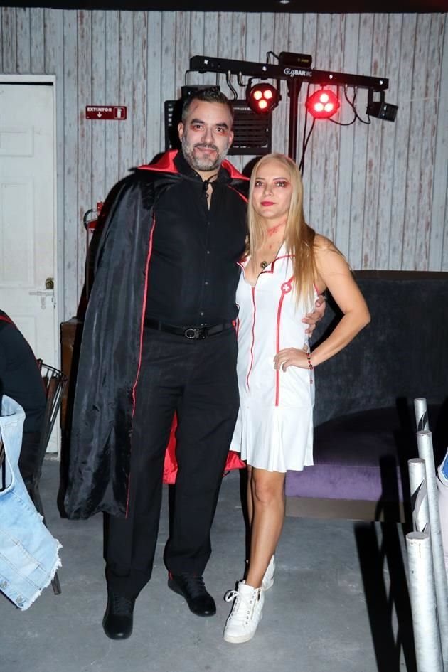 Gerardo Azpiazu y Victoria Peña